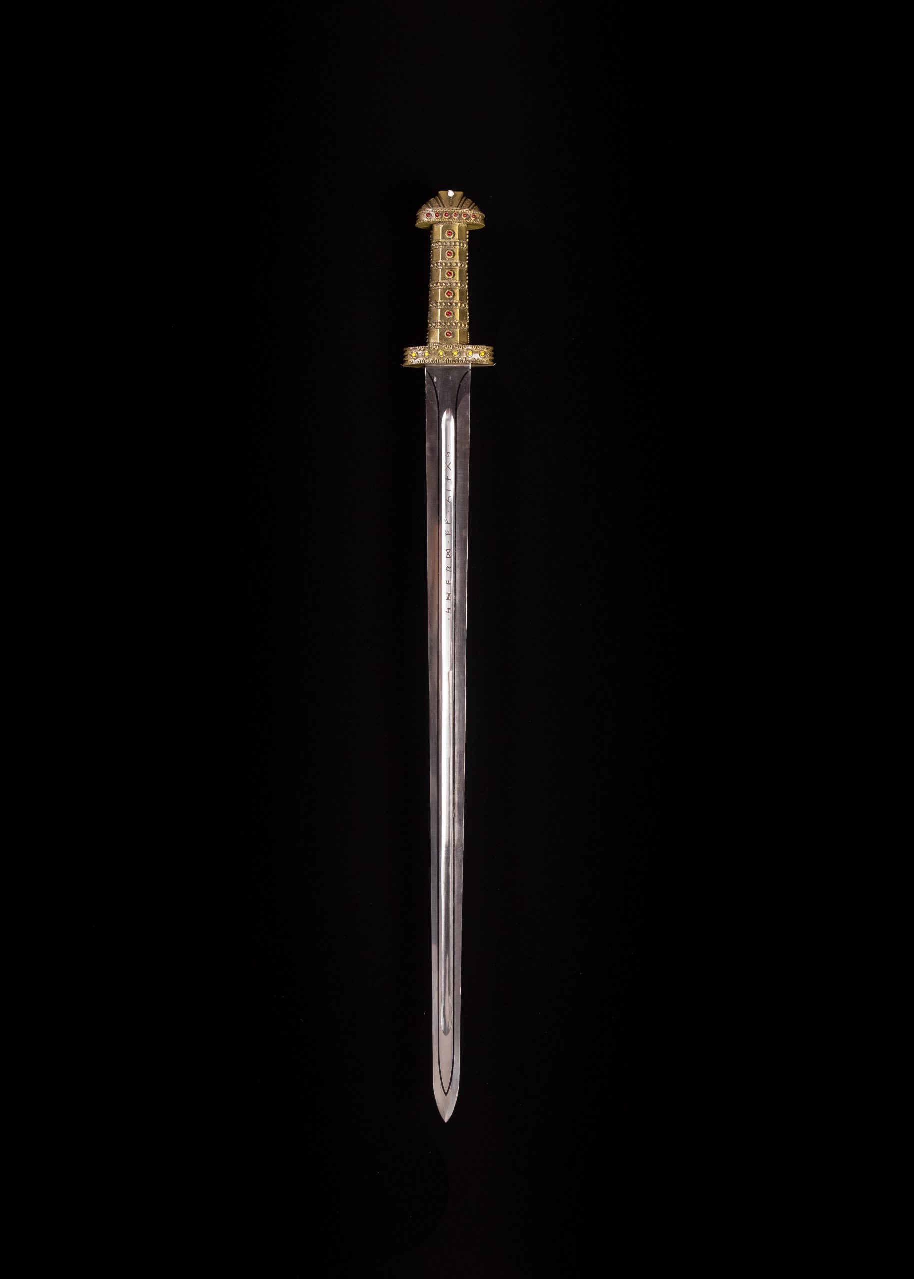 Ragnar Lothbrok’s Sword (Vikings) - The Knights Vault