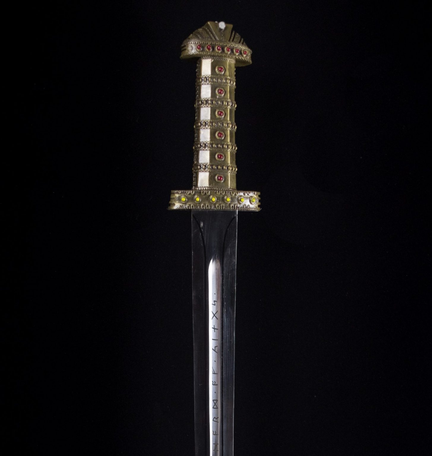 Ragnar Lothbrok’s Sword (Vikings) - The Knights Vault