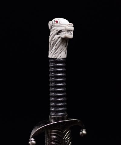 Mini Direwolf Sword Series version